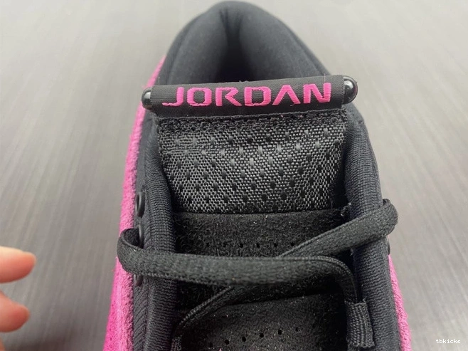 Reps TB (W) Retro Shocking 14 Low Pink Jordan DH4121-600 0731